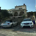 By The Sea Apartment