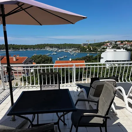 Apartment By The Sea Pula