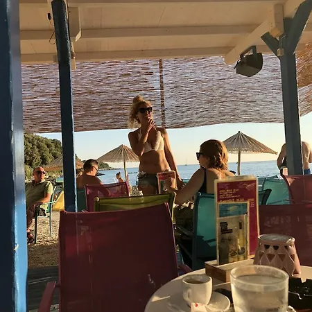 Apartment By The Sea *