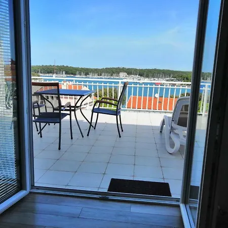 By The Sea Apartamento Pula