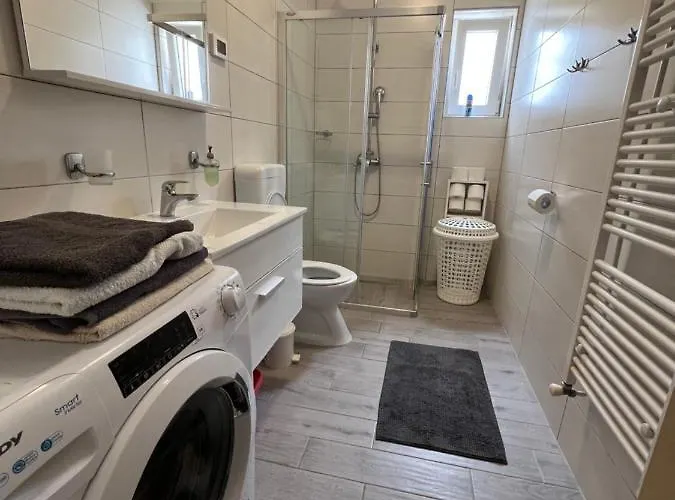 By The Sea Apartman Póla