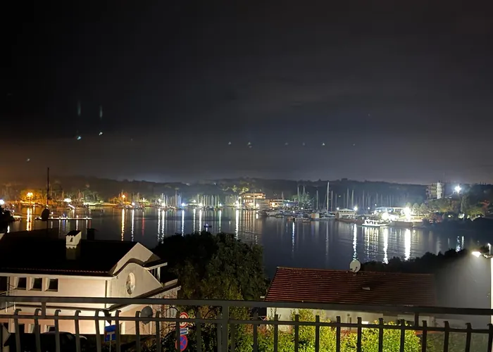 By The Sea Apartman Póla