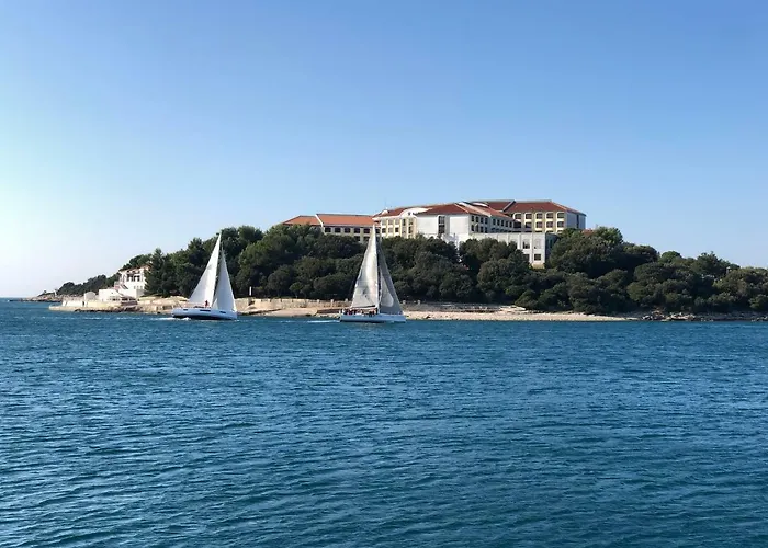 By The Sea Apartman *