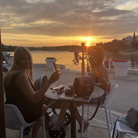 By The Sea Lejlighed