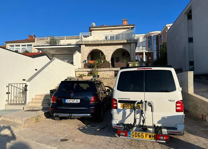 By The Sea Апартаменты Пула