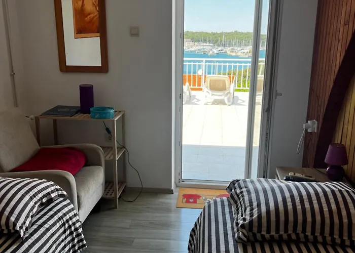 By The Sea Апартаменты