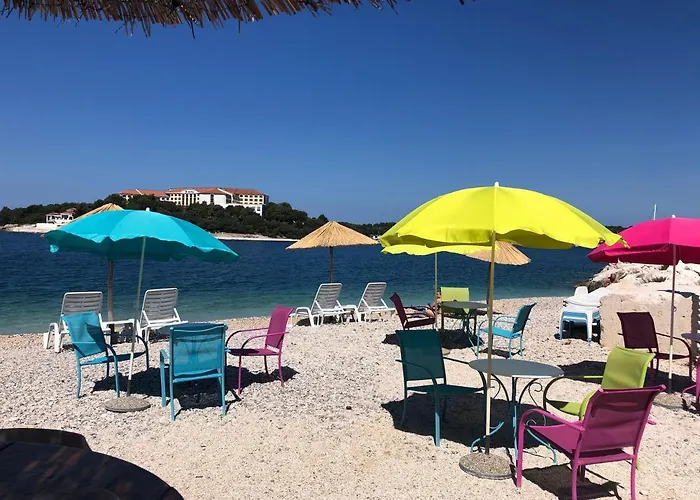 By The Sea Апартаменты Пула